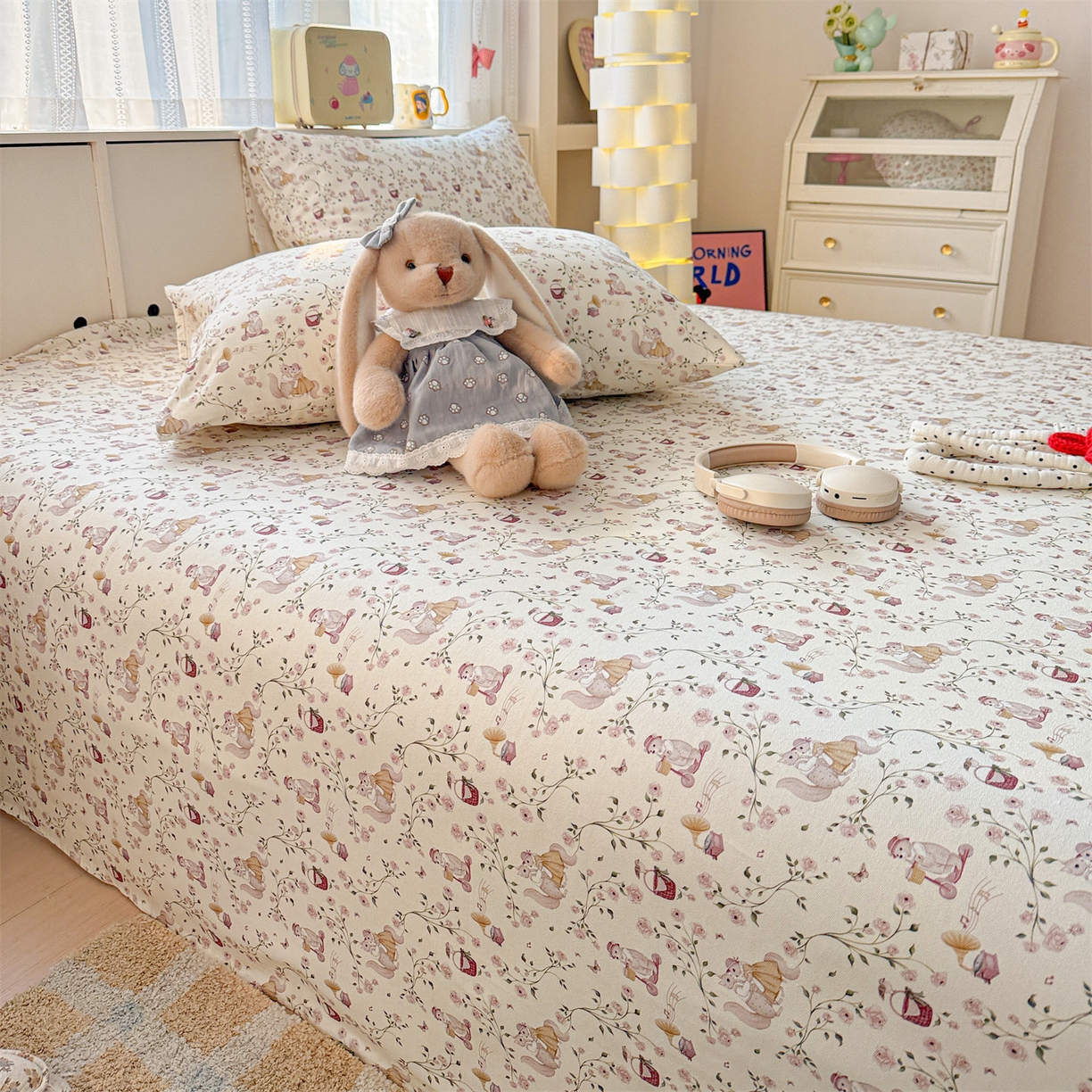 91家纺网 家纺一手货源 找家纺 名兮家居 2026新款全棉A类卡通简约时尚老粗布床单 森林舞会