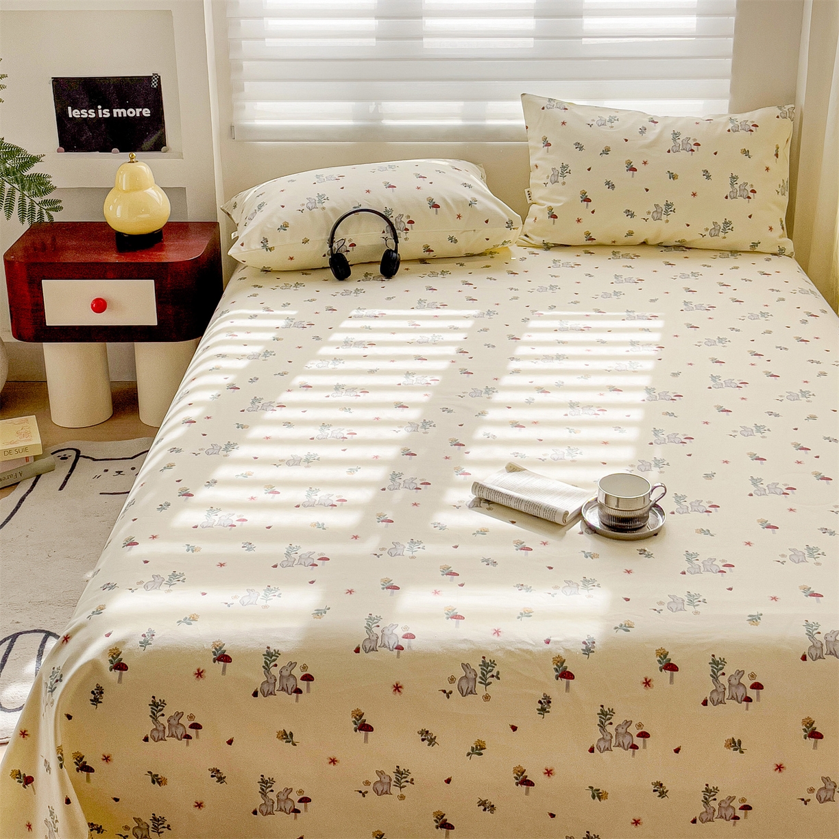 91家纺网 家纺一手货源 找家纺 名兮家居 2026新款全棉A类卡通简约时尚老粗布床单 花兔兔