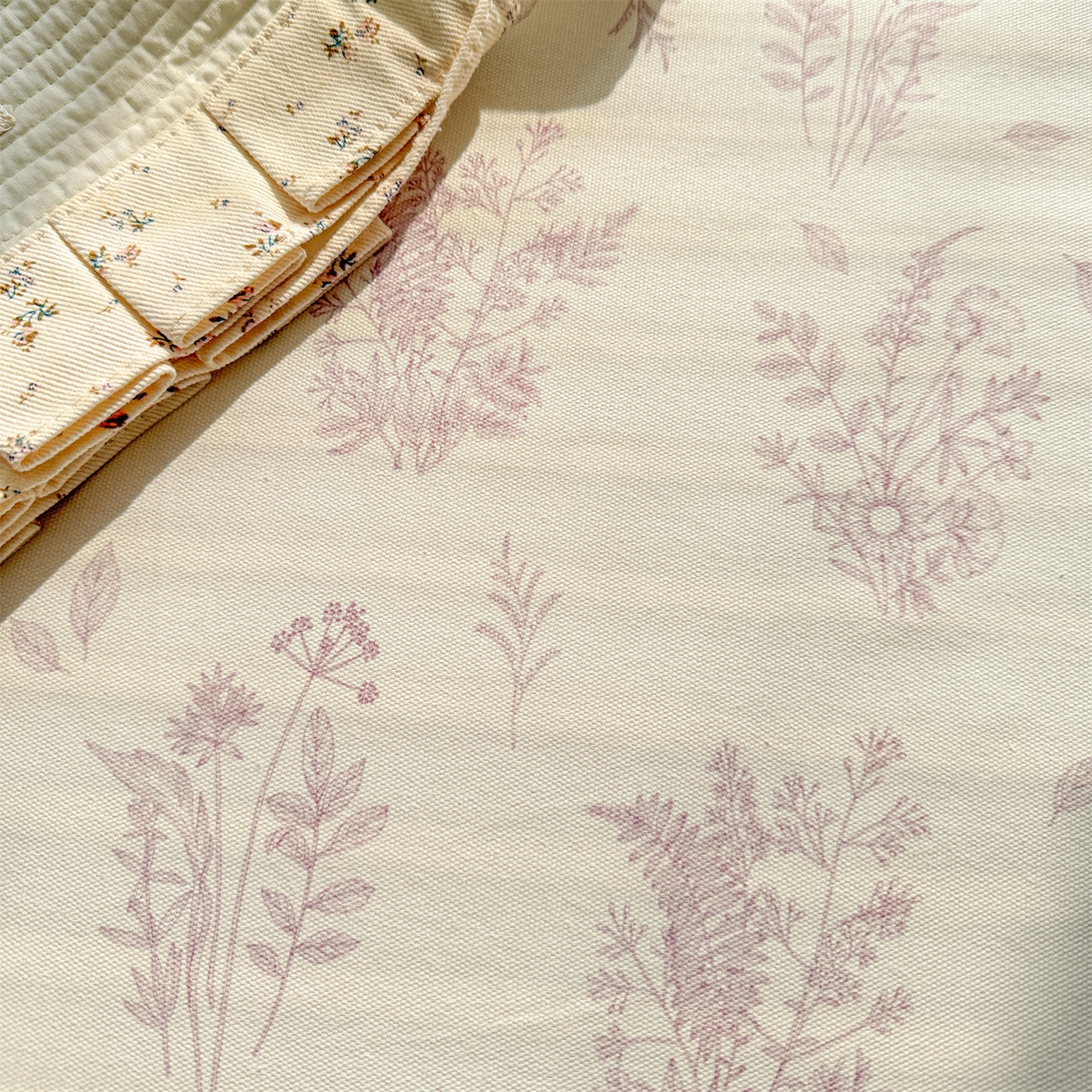 91家纺网 家纺一手货源 找家纺 名兮家居 2026新款全棉A类卡通简约时尚老粗布床单 紫雾