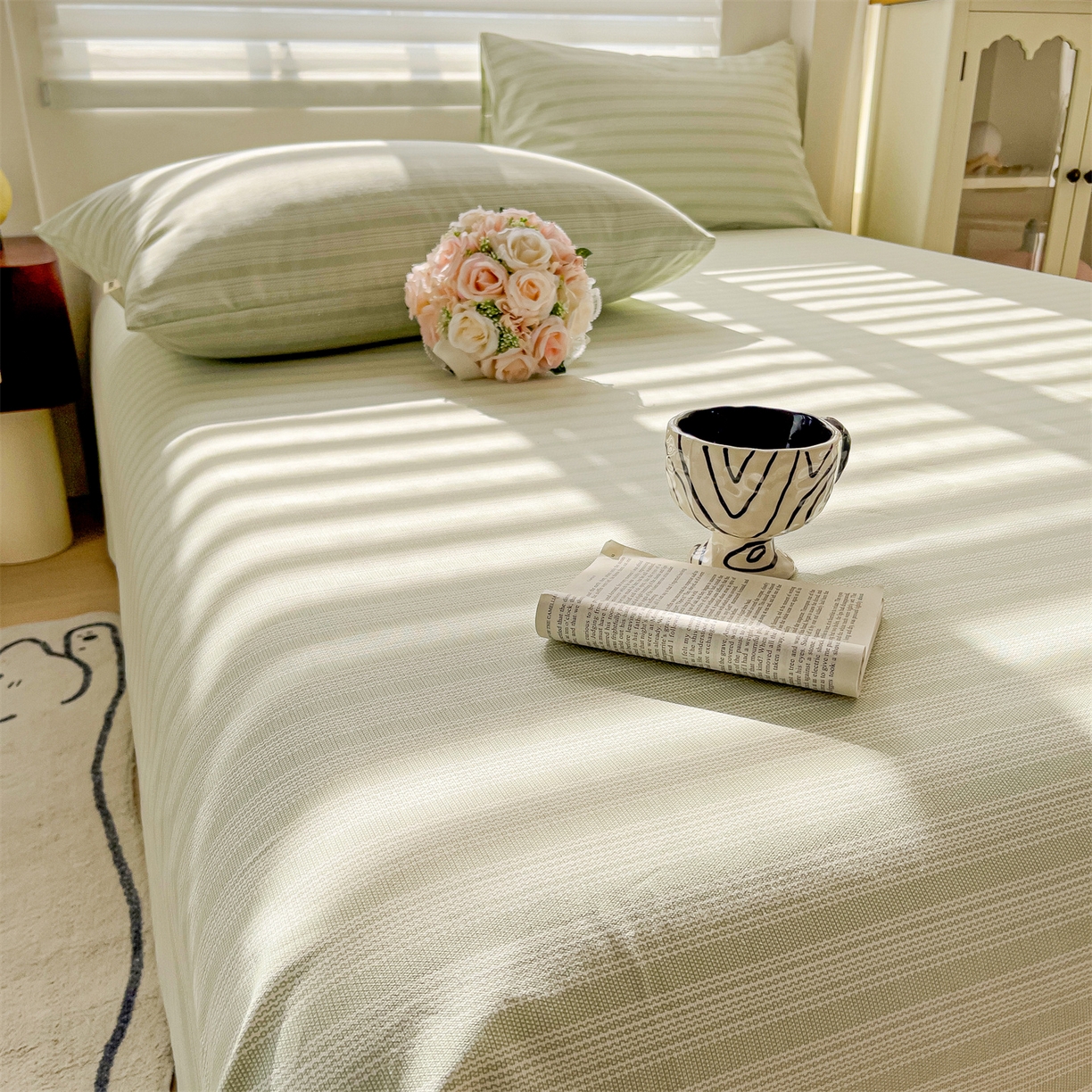 91家纺网 家纺一手货源 找家纺 名兮家居 2026新款全棉A类卡通简约时尚老粗布床单 条纹绿