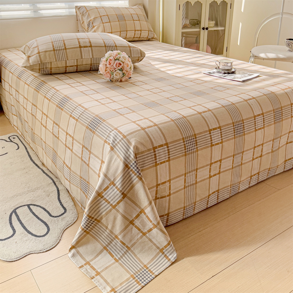 91家纺网 家纺一手货源 找家纺 名兮家居 2026新款全棉A类卡通简约时尚老粗布床单 简约格