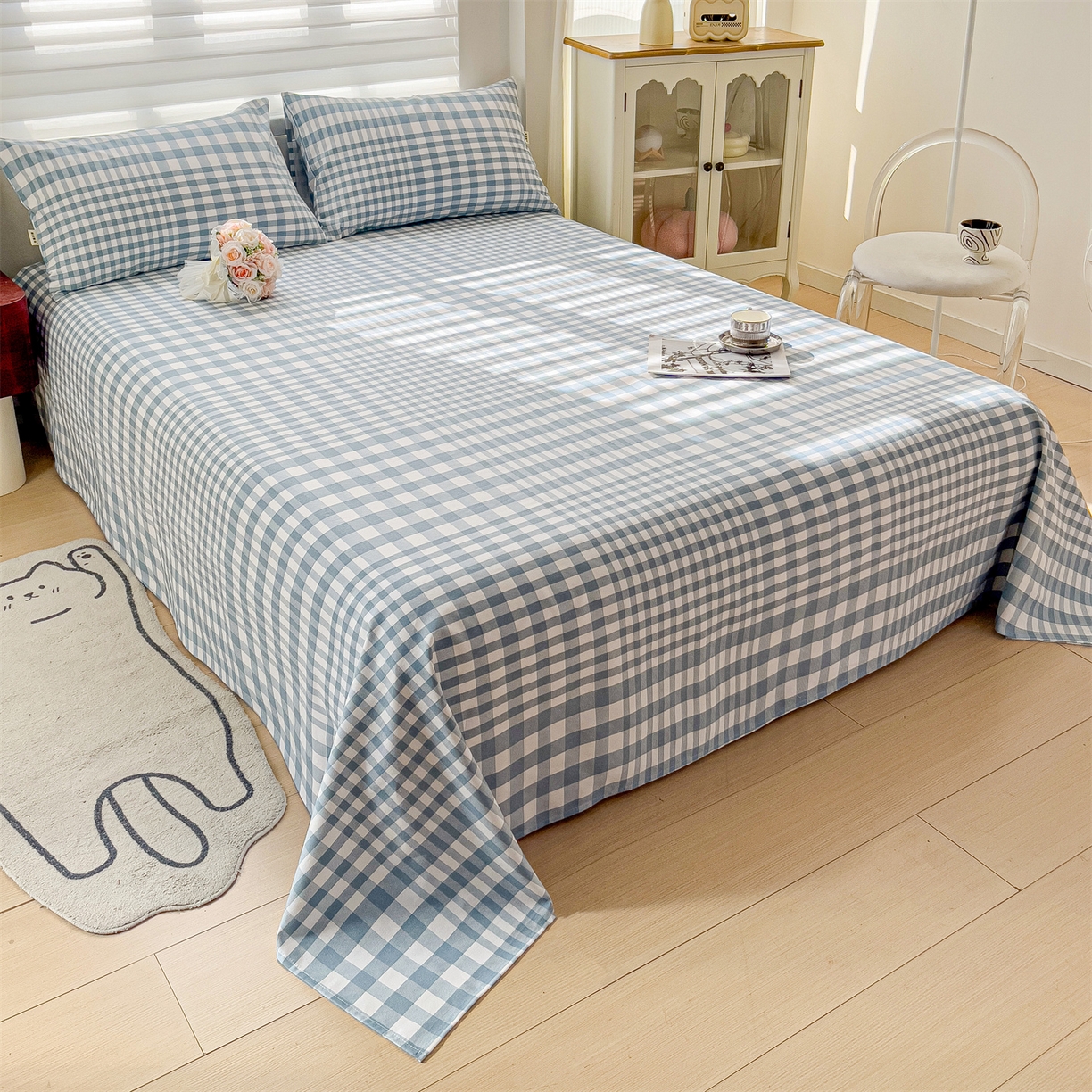 91家纺网 家纺一手货源 找家纺 名兮家居 2026新款全棉A类卡通简约时尚老粗布床单 蓝小格