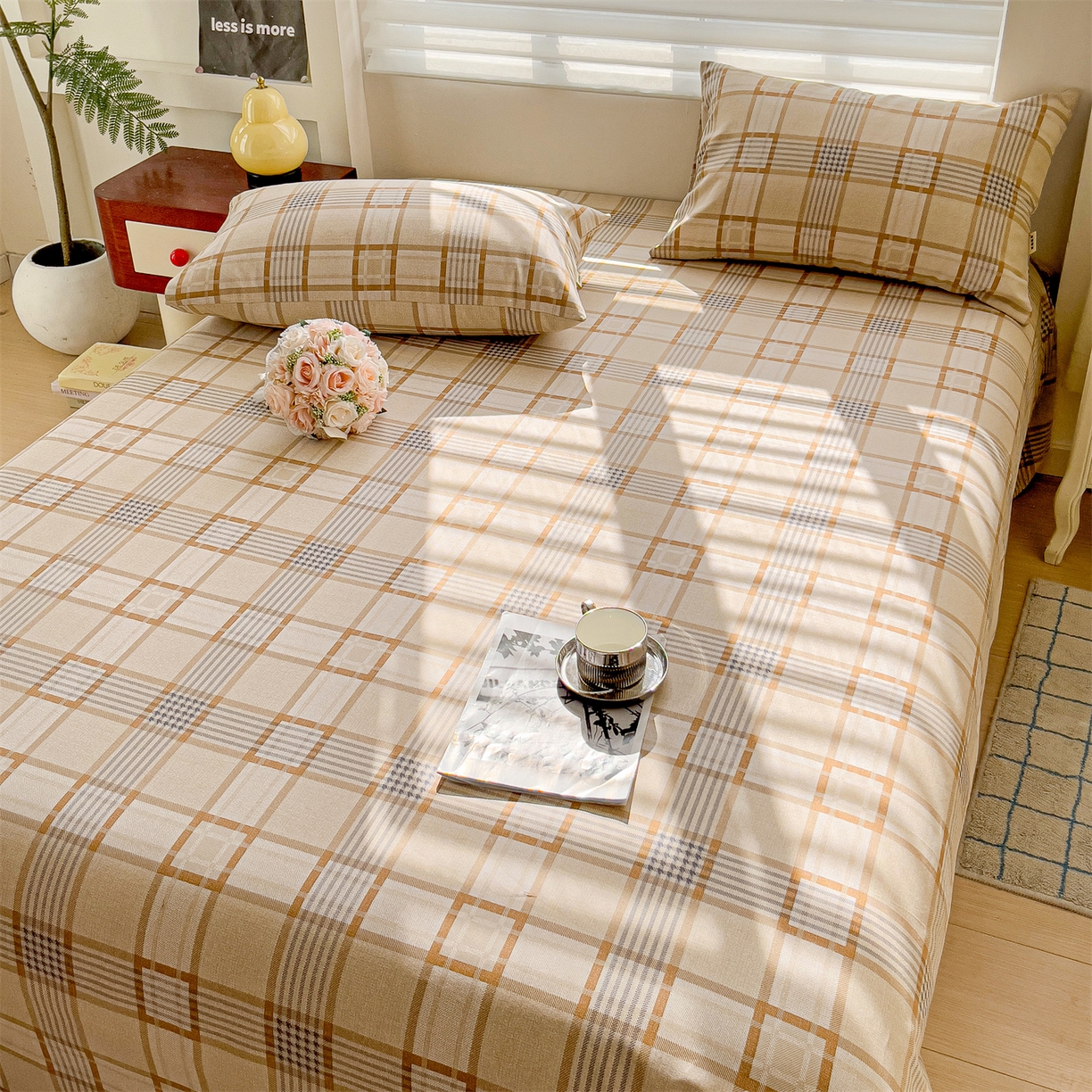 91家纺网 家纺一手货源 找家纺 名兮家居 2026新款全棉A类卡通简约时尚老粗布床单 简约格