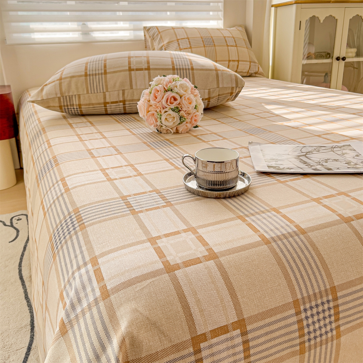 91家纺网 家纺一手货源 找家纺 名兮家居 2026新款全棉A类卡通简约时尚老粗布床单 简约格