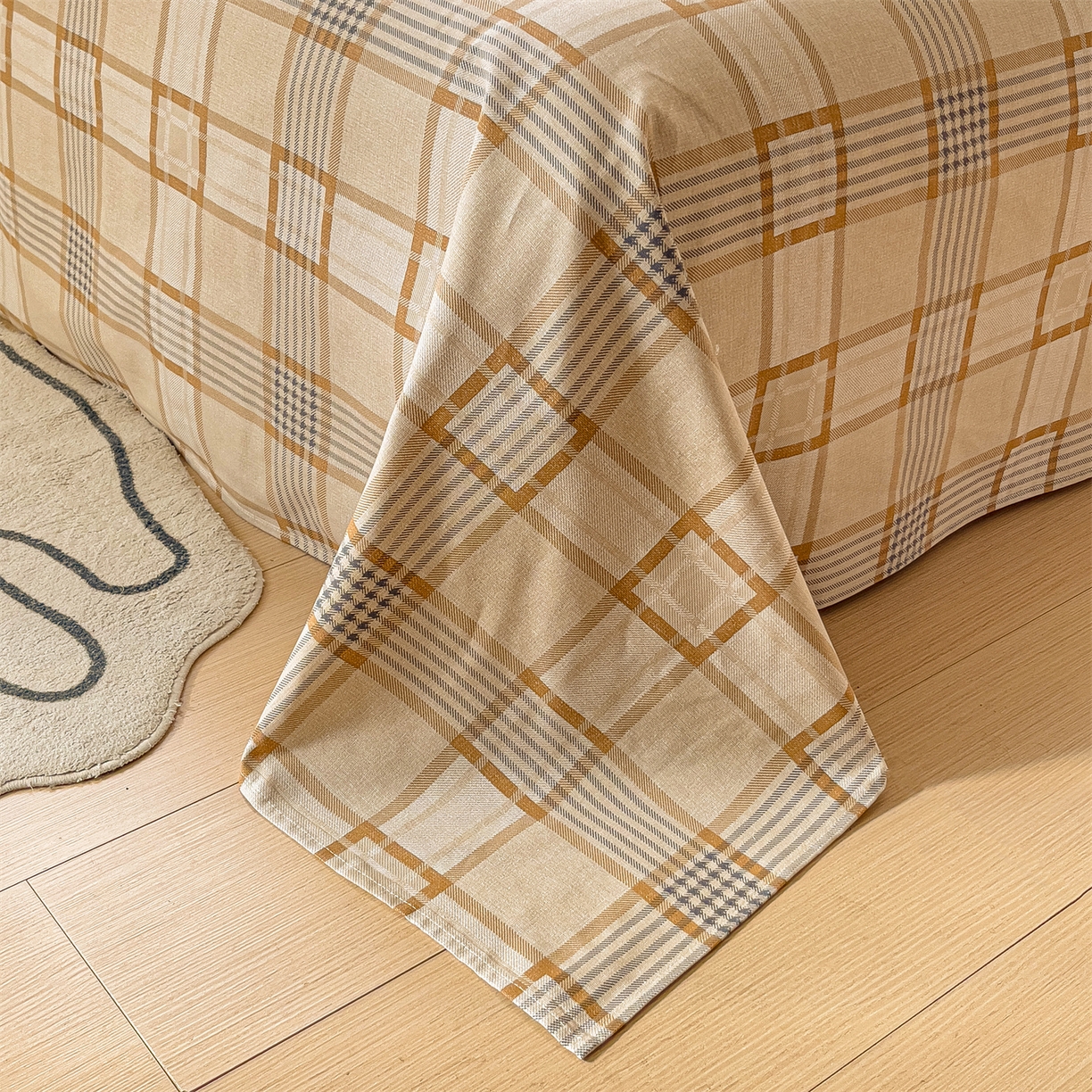 91家纺网 家纺一手货源 找家纺 名兮家居 2026新款全棉A类卡通简约时尚老粗布床单 简约格