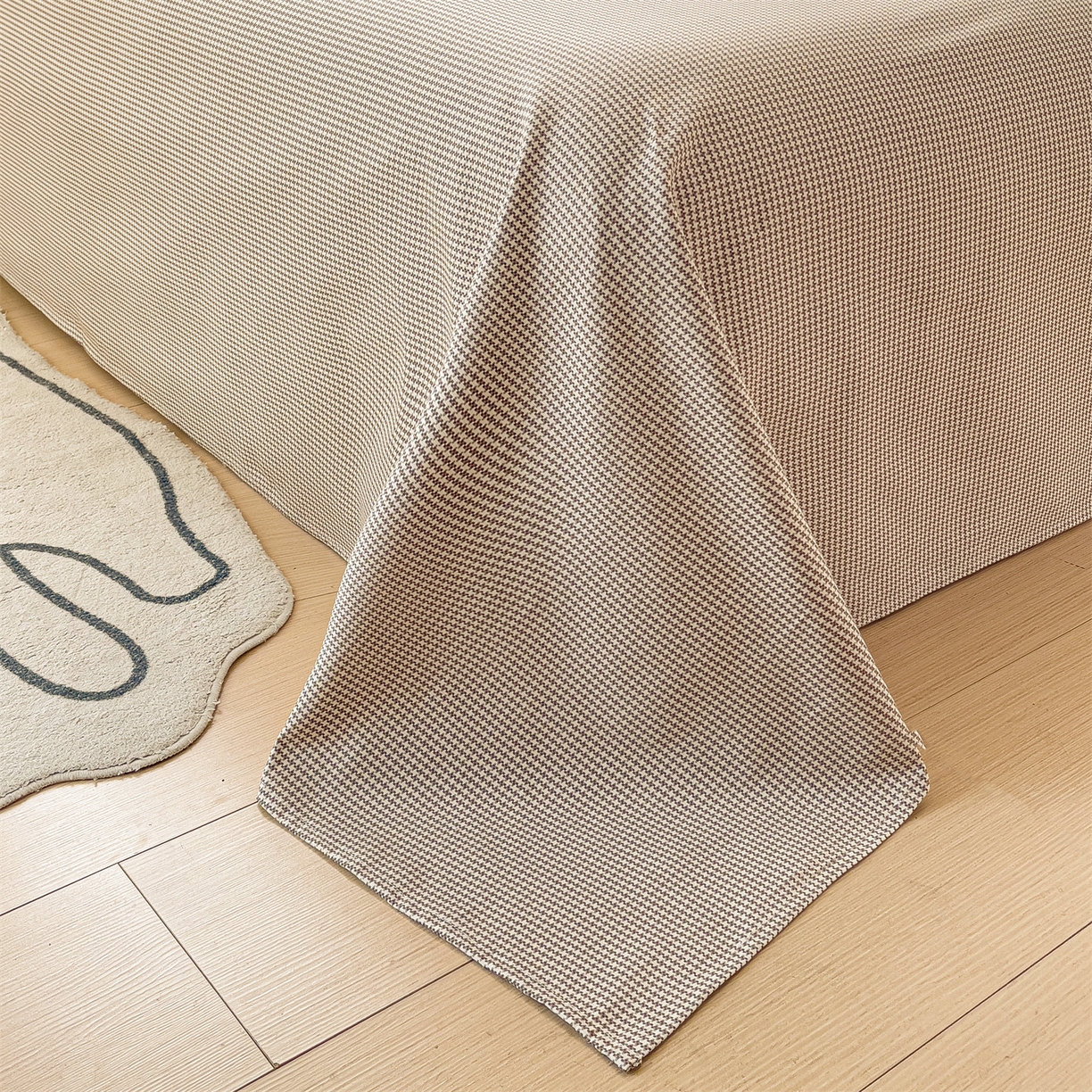 91家纺网 家纺一手货源 找家纺 名兮家居 2026新款全棉A类卡通简约时尚老粗布床单 千鸟格