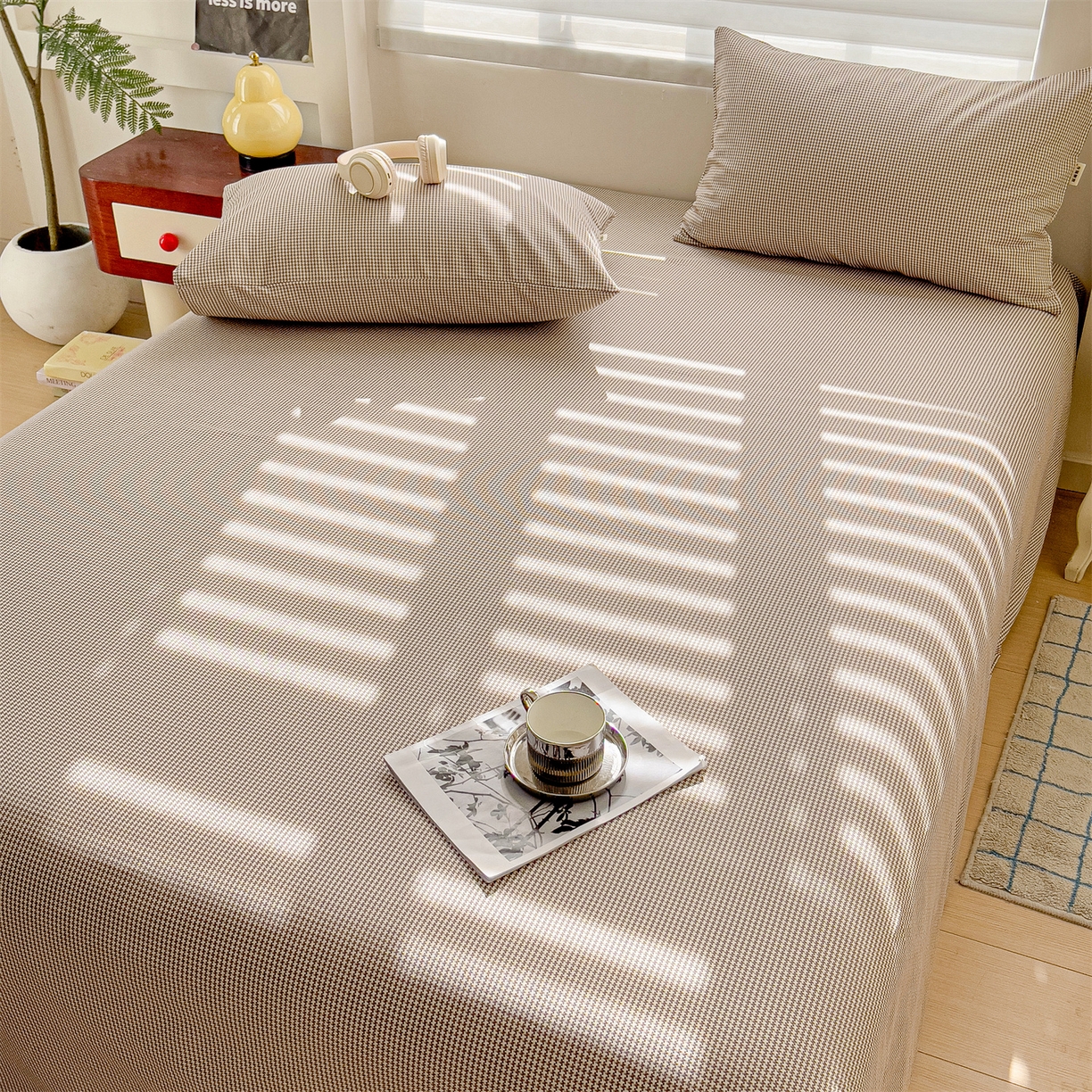 91家纺网 家纺一手货源 找家纺 名兮家居 2026新款全棉A类卡通简约时尚老粗布床单 千鸟格