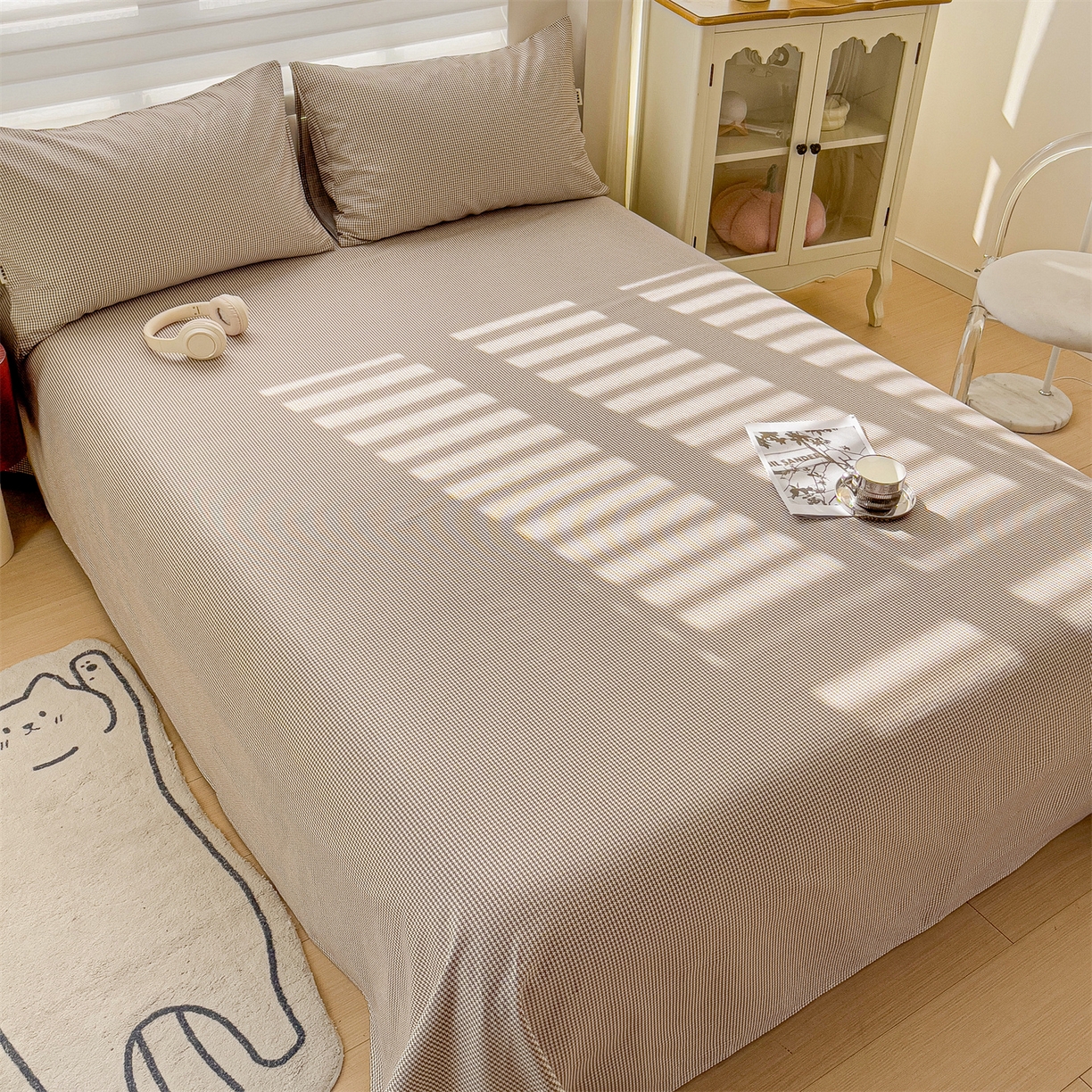 91家纺网 家纺一手货源 找家纺 名兮家居 2026新款全棉A类卡通简约时尚老粗布床单 千鸟格