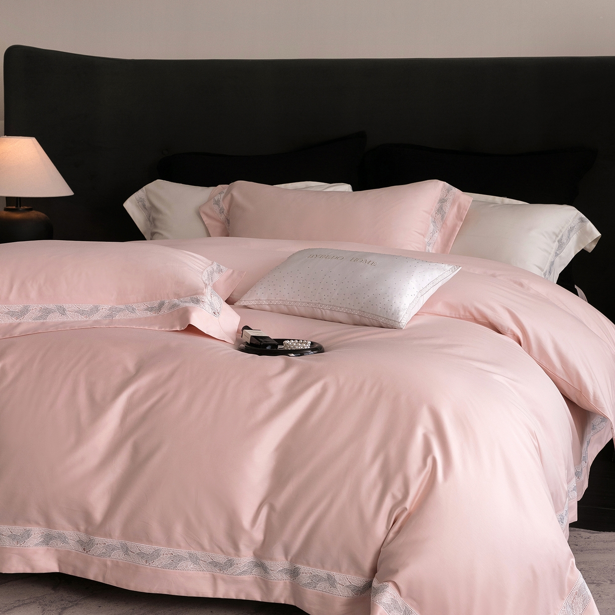 91家纺网 家纺一手货源 找家纺 蕾诺家纺 2026秋冬新品100支高定100S全棉四件套 棉森蔓-蔷薇粉