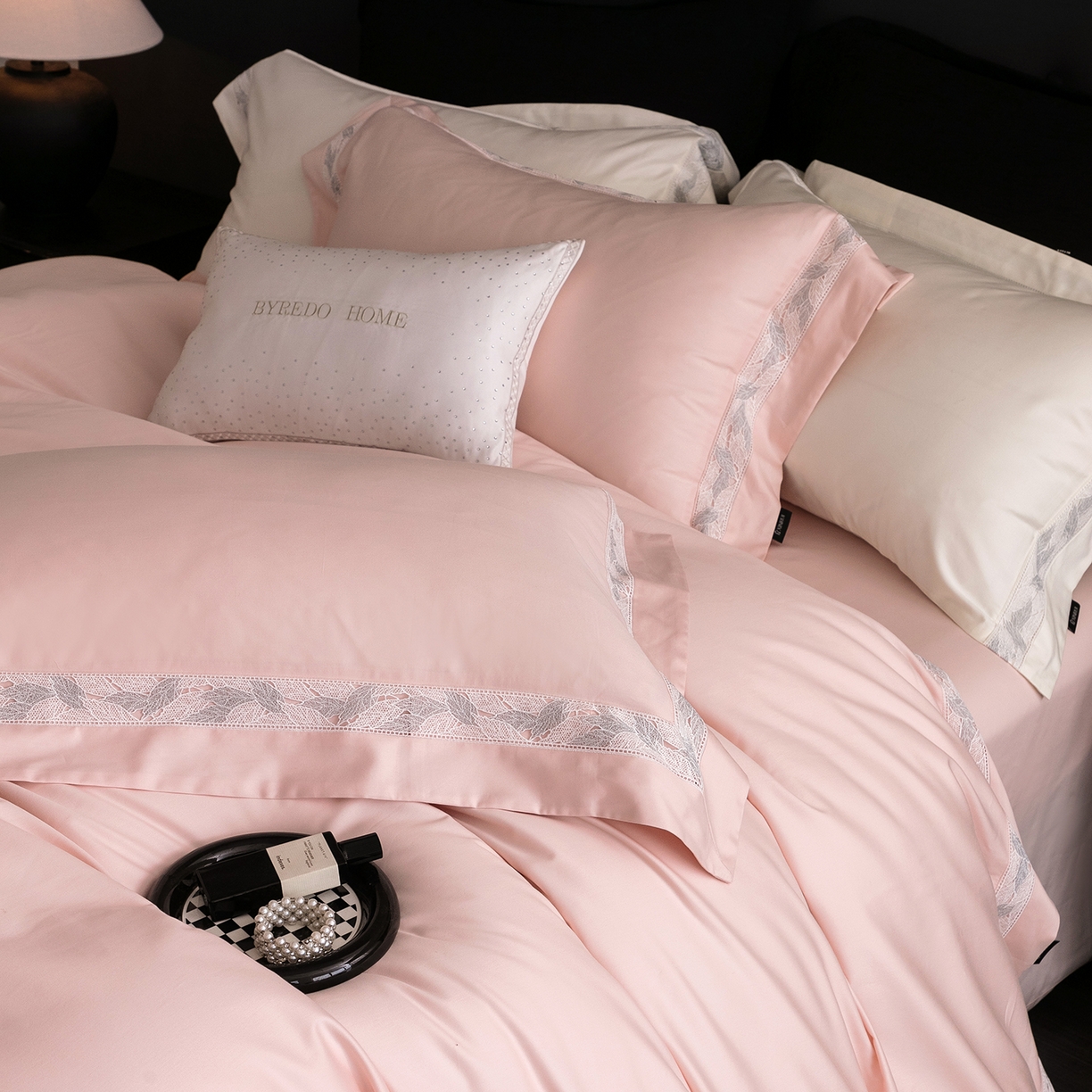 91家纺网 家纺一手货源 找家纺 蕾诺家纺 2026秋冬新品100支高定100S全棉四件套 棉森蔓-蔷薇粉