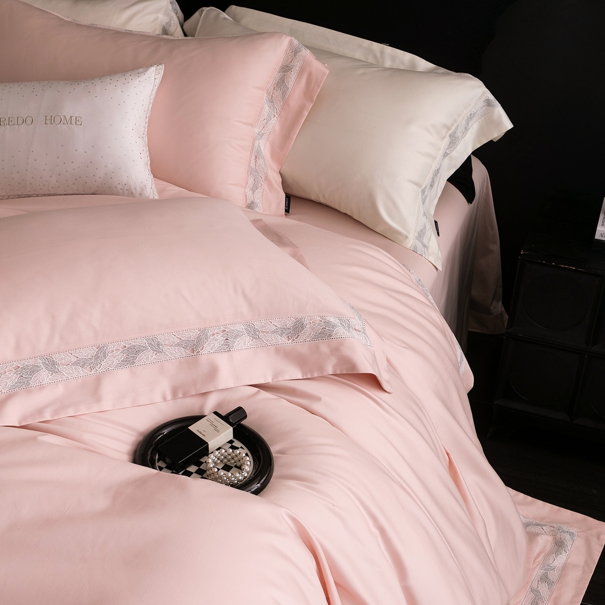 91家纺网 家纺一手货源 找家纺 蕾诺家纺 2026秋冬新品100支高定100S全棉四件套 棉森蔓-蔷薇粉