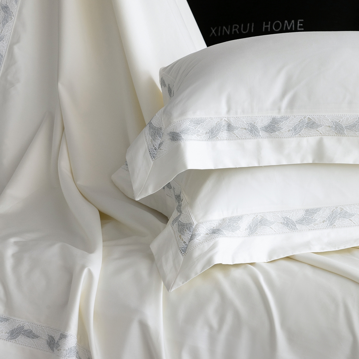 91家纺网 家纺一手货源 找家纺 蕾诺家纺 2026秋冬新品100支高定100S全棉四件套 棉森蔓-月光白