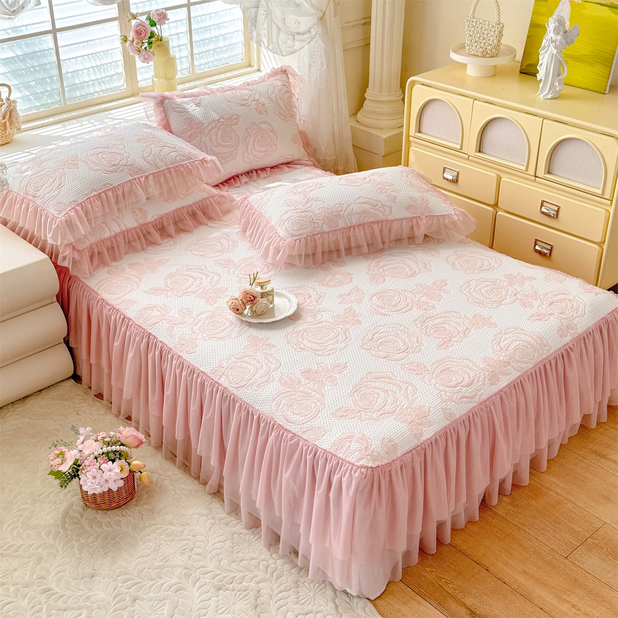 91家纺网 家纺一手货源 找家纺 （总）优贝家纺 2026新款-高克重PE聚乙中分子提花刺绣法式花边复合凉感软席山茶花系列