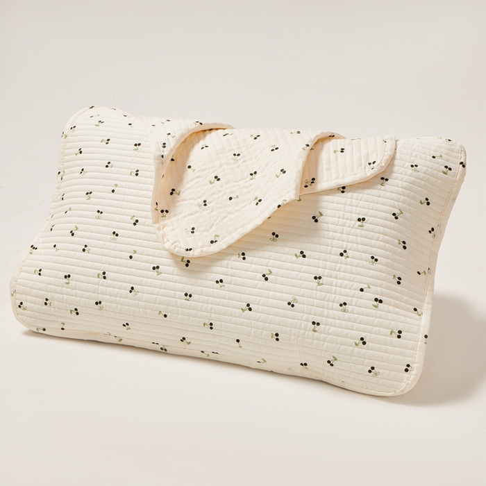 91家纺网 家纺一手货源 找家纺 永旺家纺 2026新款全棉亲肤防水枕巾防水隔脏 樱桃奶绿-黑