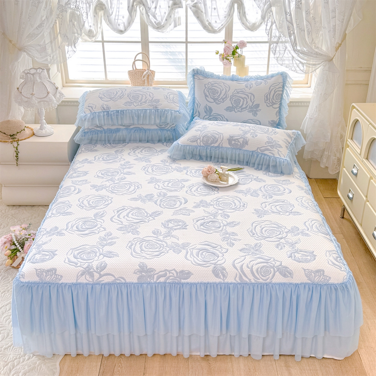 优贝家纺 2026新款-高克重PE聚乙中分子提花刺绣法式花边复合凉感软席山茶花系列 白茶玫瑰-天蓝