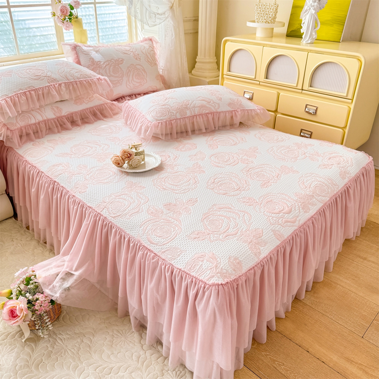 91家纺网 家纺一手货源 找家纺 （总）绒棉世家 2026新款-高克重PE聚乙中分子提花刺绣法式花边复合凉感软席山茶花系列