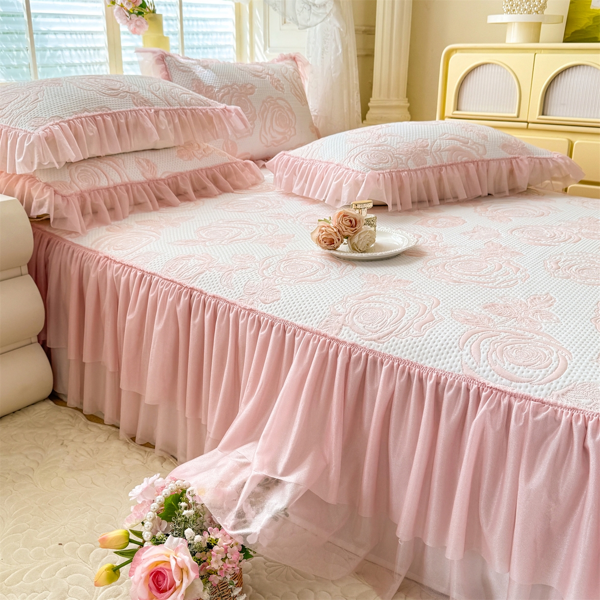 91家纺网 家纺一手货源 找家纺 （总）绒棉世家 2026新款-高克重PE聚乙中分子提花刺绣法式花边复合凉感软席山茶花系列