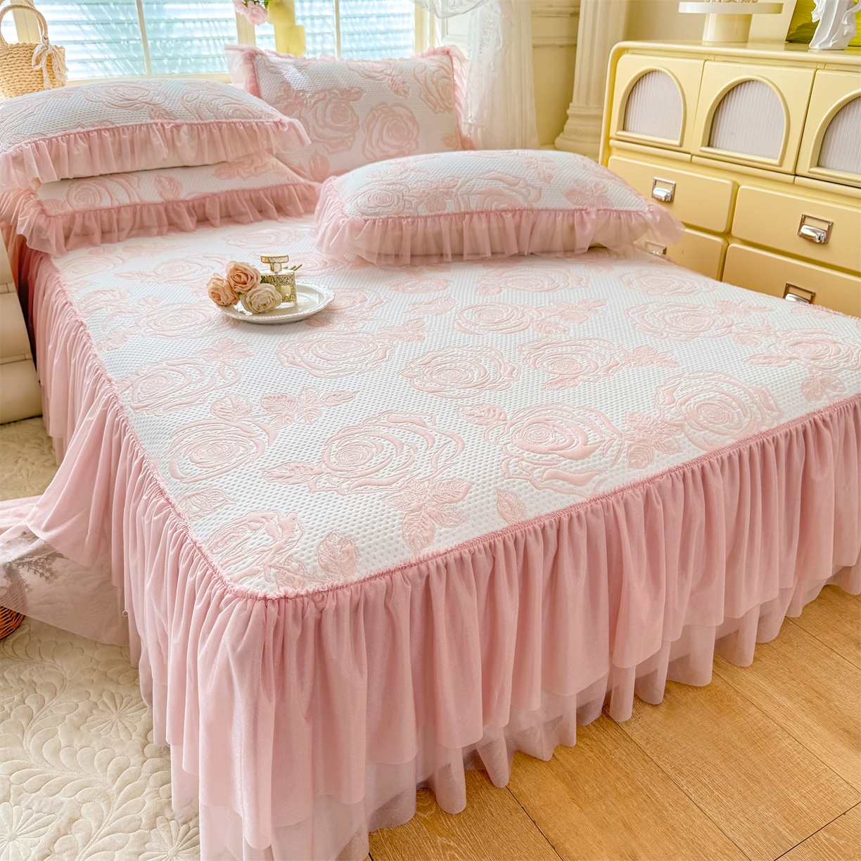 91家纺网 家纺一手货源 找家纺 （总）绒棉世家 2026新款-高克重PE聚乙中分子提花刺绣法式花边复合凉感软席山茶花系列