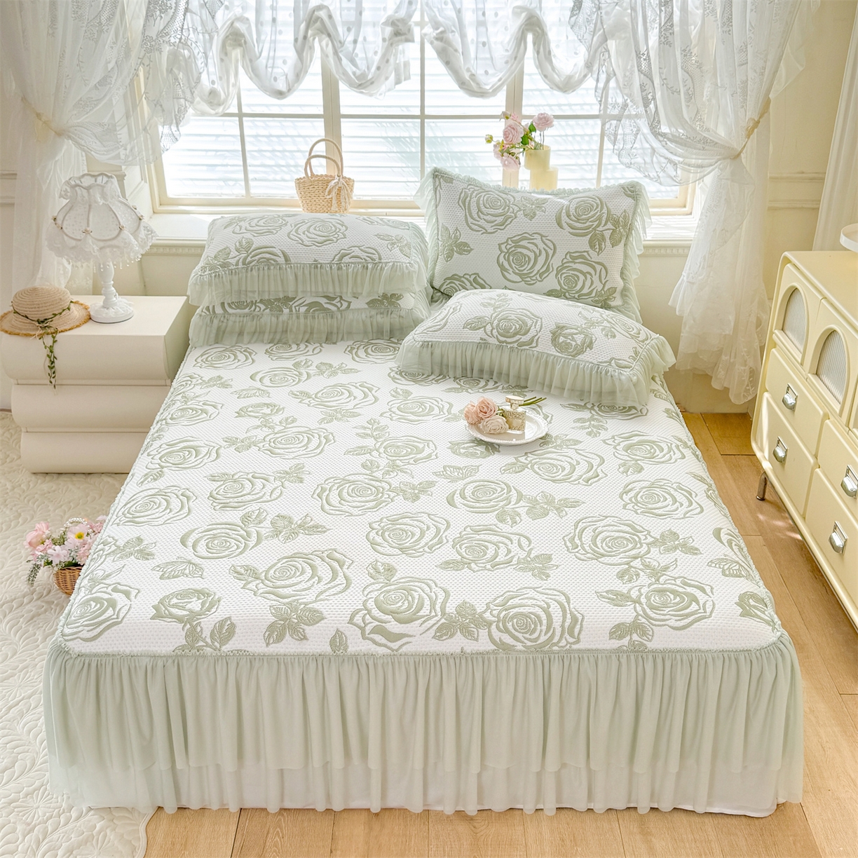 绒棉世家 2026新款-高克重PE聚乙中分子提花刺绣法式花边复合凉感软席山茶花系列 白茶玫瑰-深绿