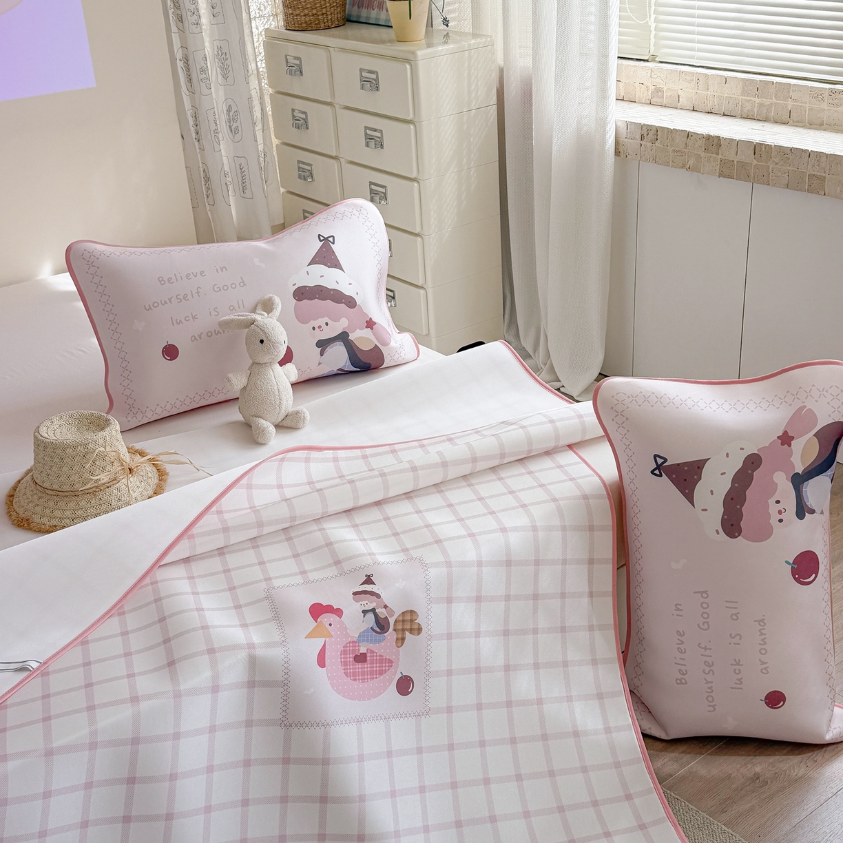 91家纺网 家纺一手货源 找家纺 美乐迪家纺 2026新款织标款大版水光冰丝凉席席子凉席 大鸡大利