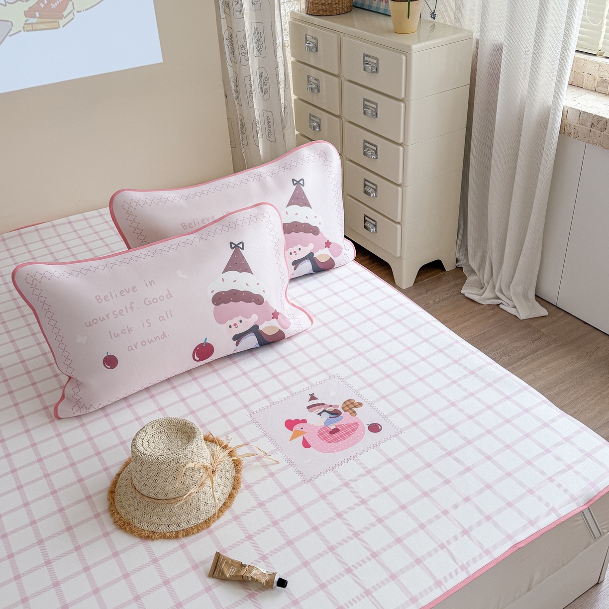 91家纺网 家纺一手货源 找家纺 美乐迪家纺 2026新款织标款大版水光冰丝凉席席子凉席 大鸡大利