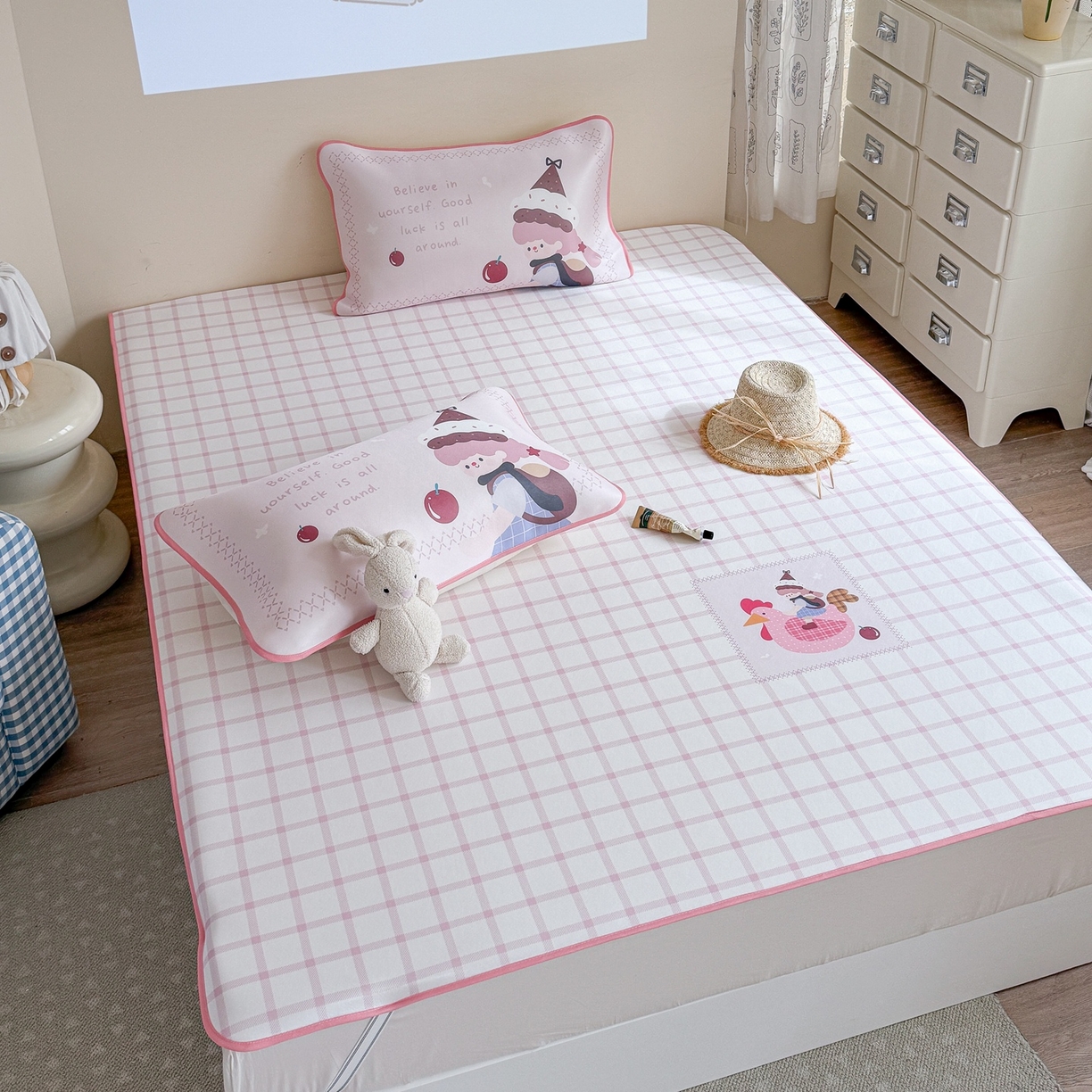 91家纺网 家纺一手货源 找家纺 美乐迪家纺 2026新款织标款大版水光冰丝凉席席子凉席 大鸡大利