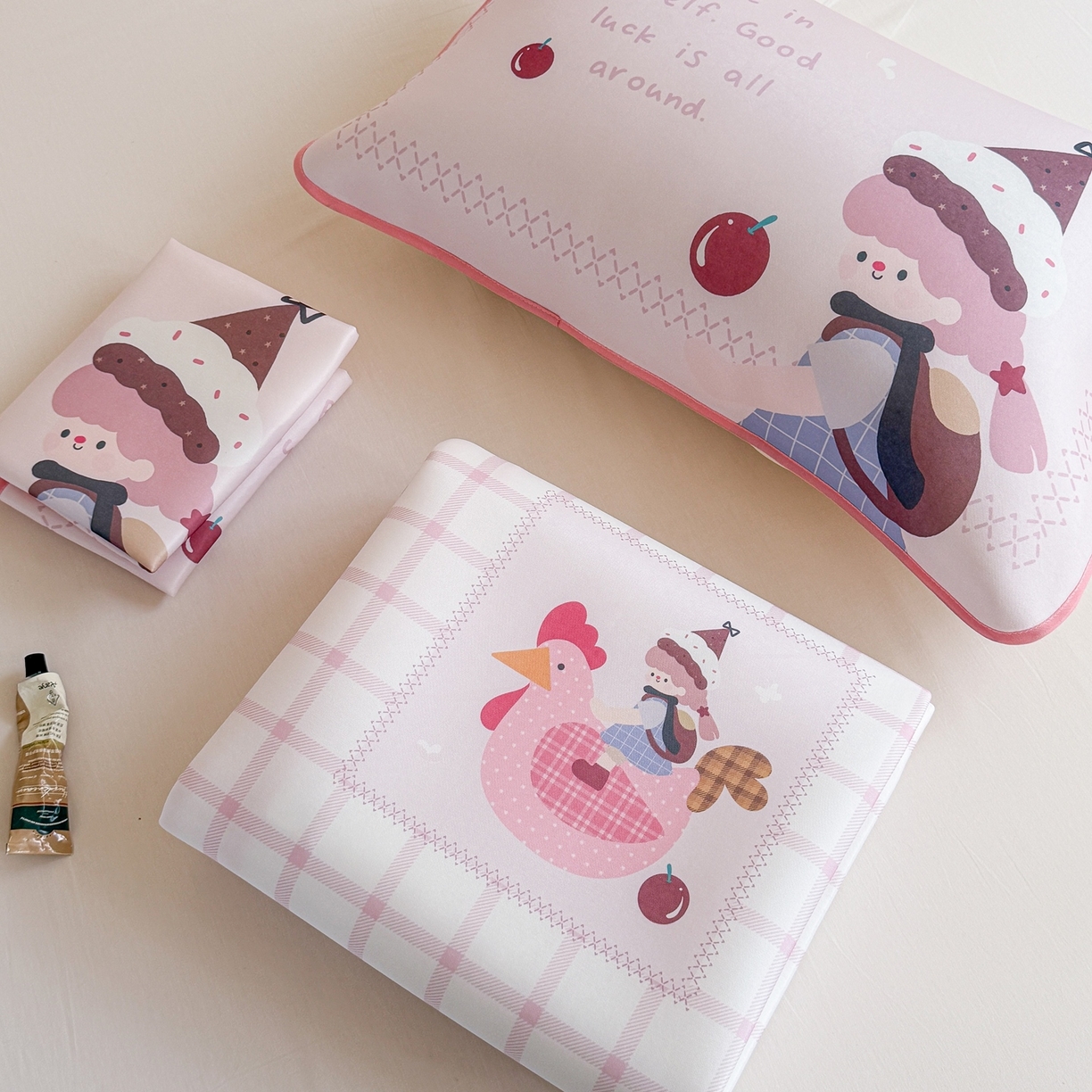 91家纺网 家纺一手货源 找家纺 美乐迪家纺 2026新款织标款大版水光冰丝凉席席子凉席 大鸡大利