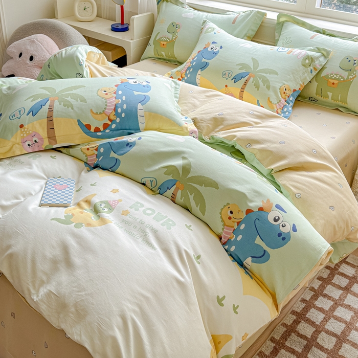 91家纺网 家纺一手货源 找家纺 U品汇 2026新品纯棉全棉印花四件套小清新卡通花卉13070喷气 度假恐龙绿