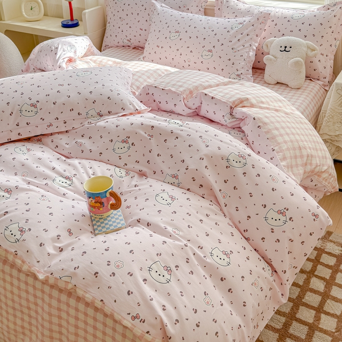 91家纺网 家纺一手货源 找家纺 U品汇 2026新品纯棉全棉印花四件套小清新卡通花卉13070喷气 凯蒂小姐粉