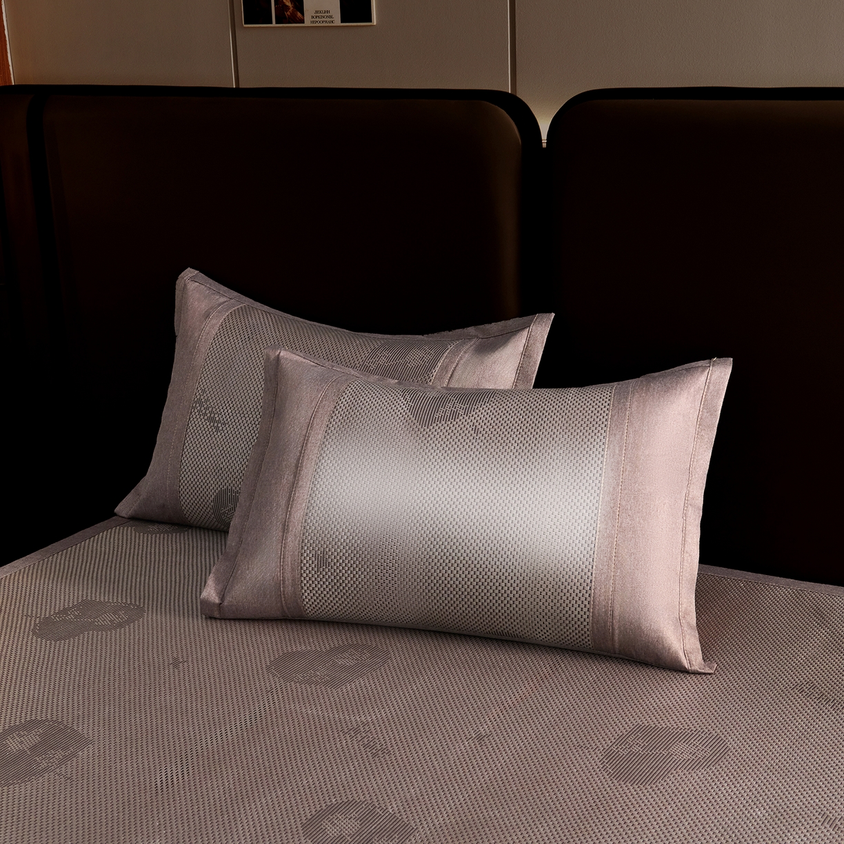 91家纺网 家纺一手货源 找家纺 （总）步步高席业 2026新款3D复合防滑冰藤席凉席三件套-爱心系列