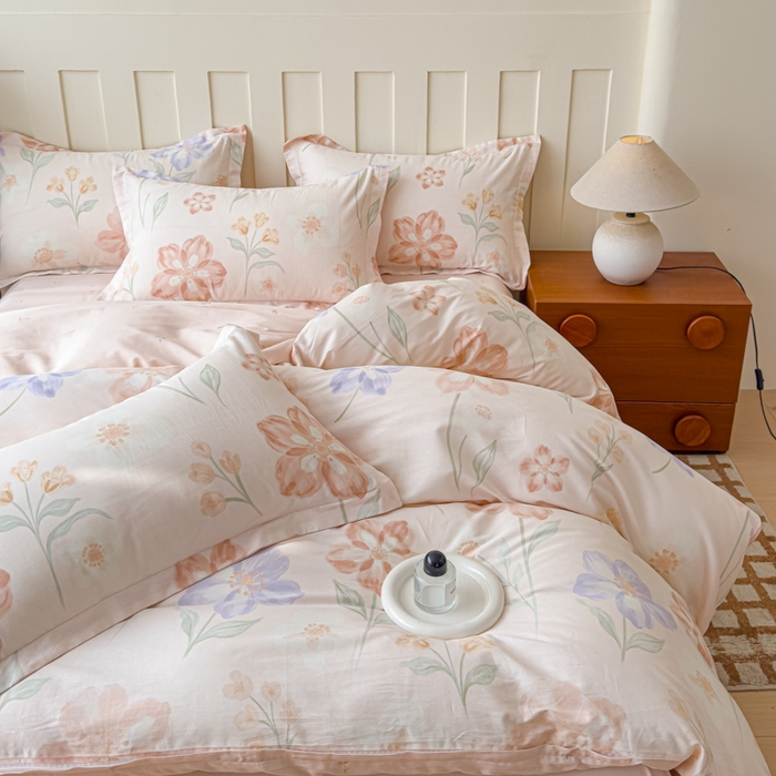91家纺网 家纺一手货源 找家纺 U品汇 2026新品纯棉全棉印花四件套小清新卡通花卉13070喷气 雾里花眠-粉
