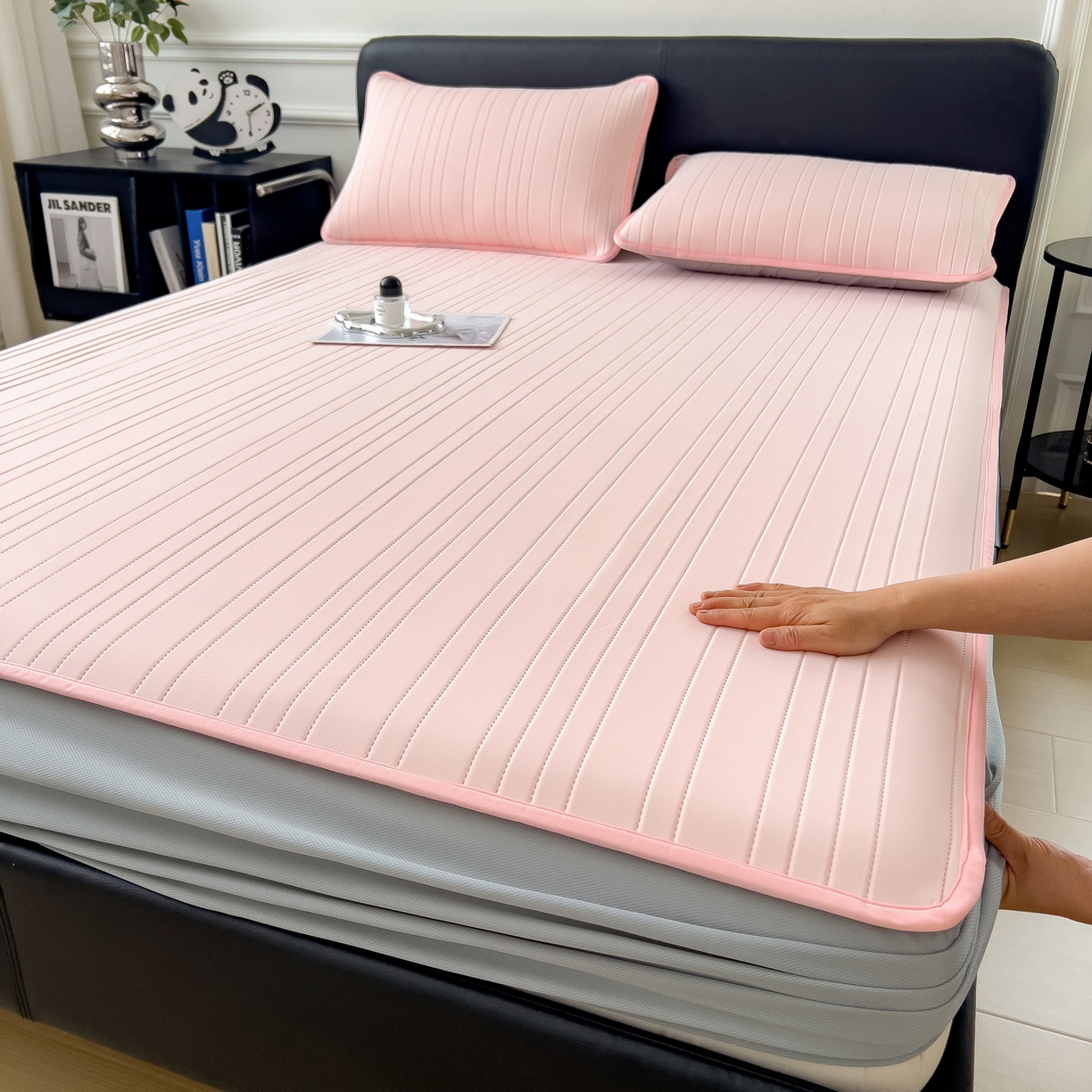 91家纺网 家纺一手货源 找家纺 丝羽坊 2026新款云朵凉感纯色小冰皮软凉席-床笠款 浅粉