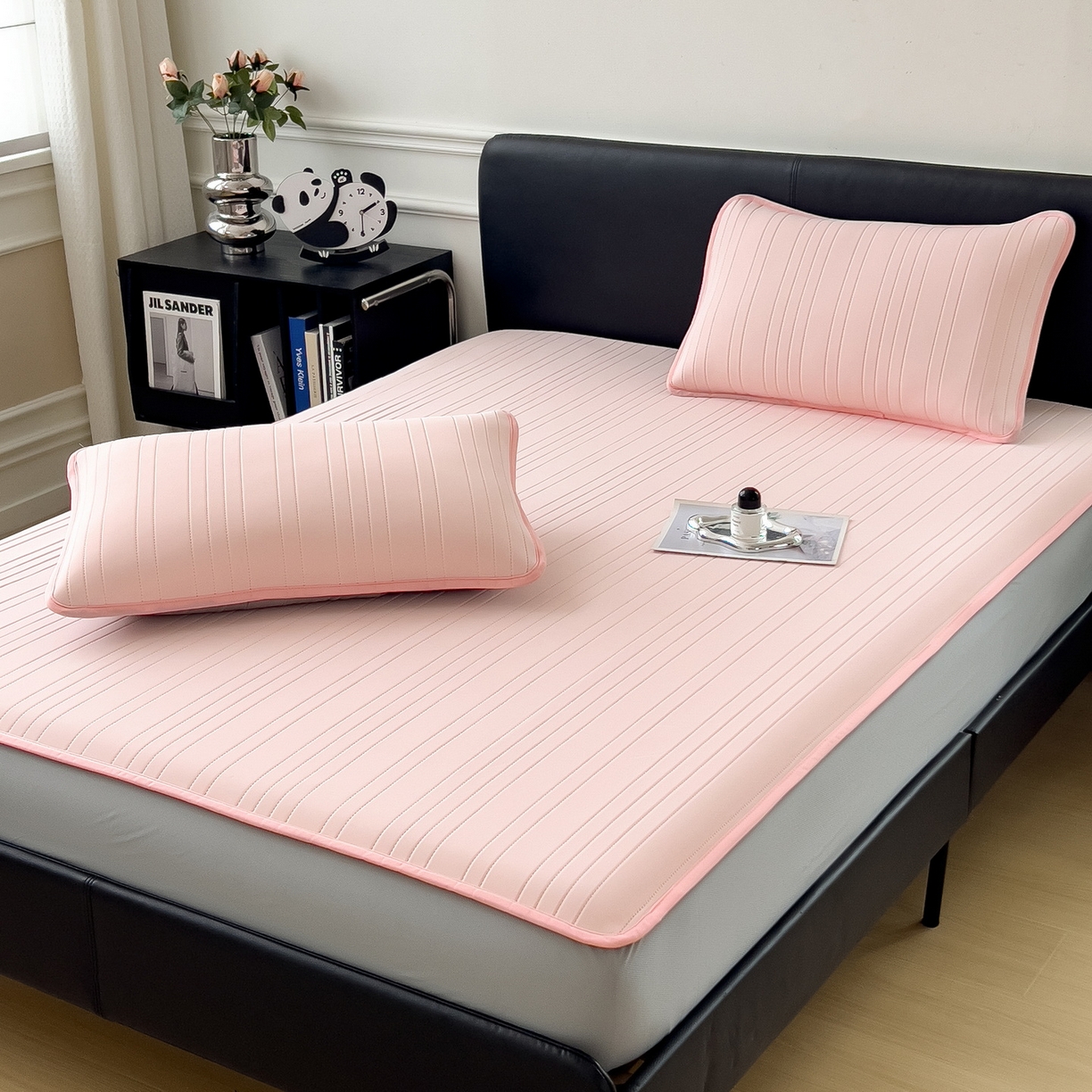 91家纺网 家纺一手货源 找家纺 丝羽坊 2026新款云朵凉感纯色小冰皮软凉席-床笠款 浅粉