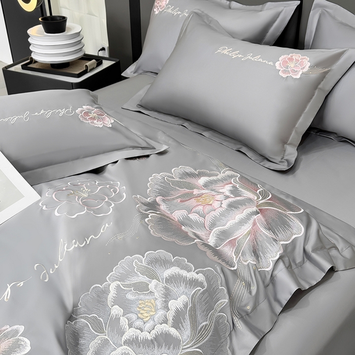 91家纺网 家纺一手货源 找家纺 女子家纺 2026新款A类新款新疆长绒棉澳棉高端全棉纯棉绣花四件套-花富贵 高级灰