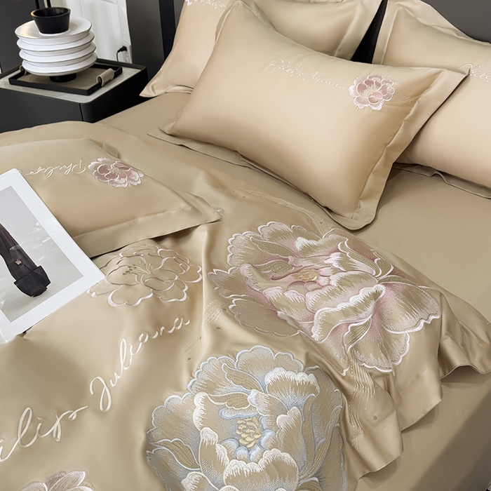 91家纺网 家纺一手货源 找家纺 女子家纺 2026新款A类新款新疆长绒棉澳棉高端全棉纯棉绣花四件套-花富贵 浅香槟