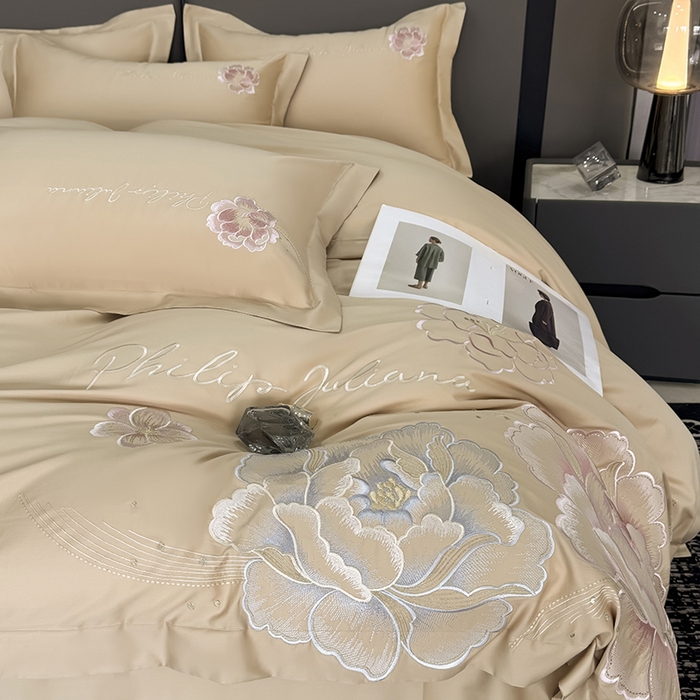 91家纺网 家纺一手货源 找家纺 女子家纺 2026新款A类新款新疆长绒棉澳棉高端全棉纯棉绣花四件套-花富贵 浅香槟