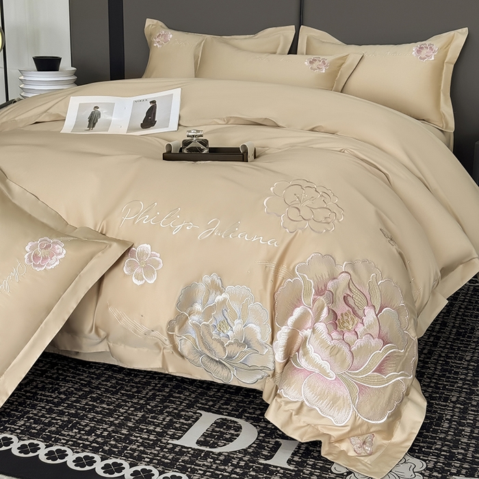 91家纺网 家纺一手货源 找家纺 女子家纺 2026新款A类新款新疆长绒棉澳棉高端全棉纯棉绣花四件套-花富贵 浅香槟