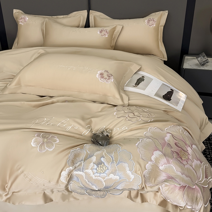 91家纺网 家纺一手货源 找家纺 女子家纺 2026新款A类新款新疆长绒棉澳棉高端全棉纯棉绣花四件套-花富贵 浅香槟