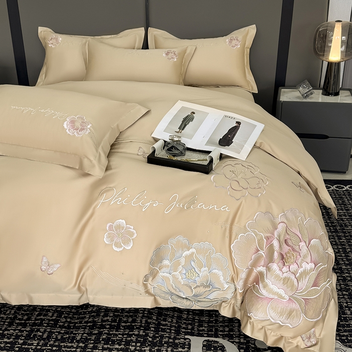 91家纺网 家纺一手货源 找家纺 女子家纺 2026新款A类新款新疆长绒棉澳棉高端全棉纯棉绣花四件套-花富贵 浅香槟