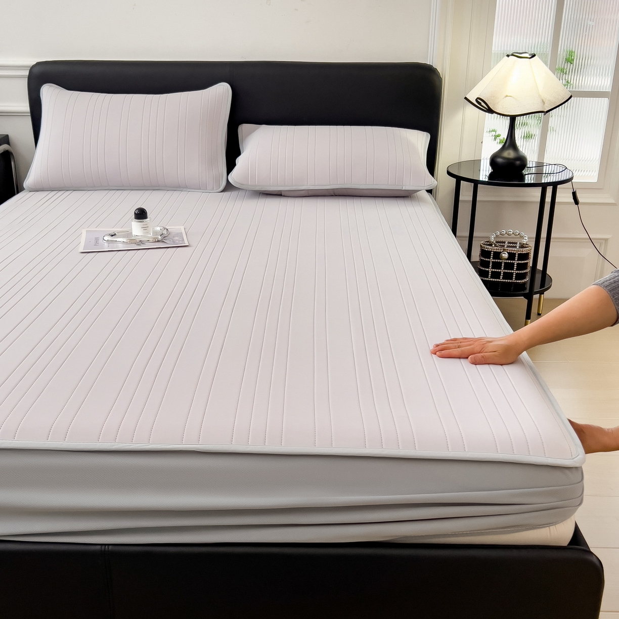 91家纺网 家纺一手货源 找家纺 丝羽坊 2026新款云朵凉感纯色小冰皮软凉席-床笠款 浅灰