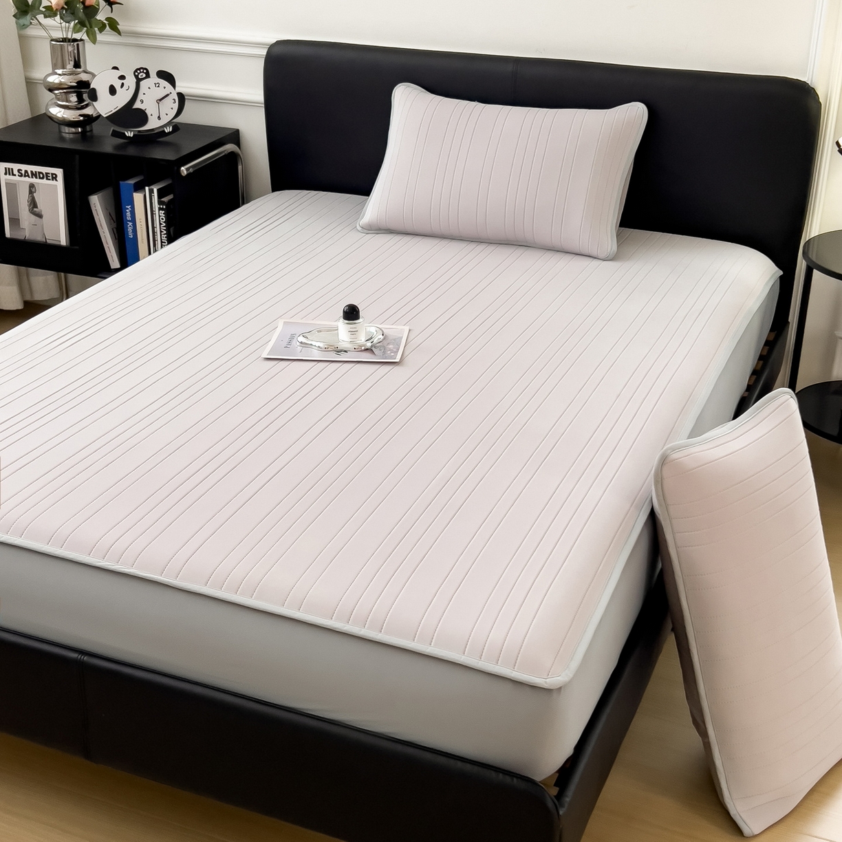 91家纺网 家纺一手货源 找家纺 丝羽坊 2026新款云朵凉感纯色小冰皮软凉席-床笠款 浅灰