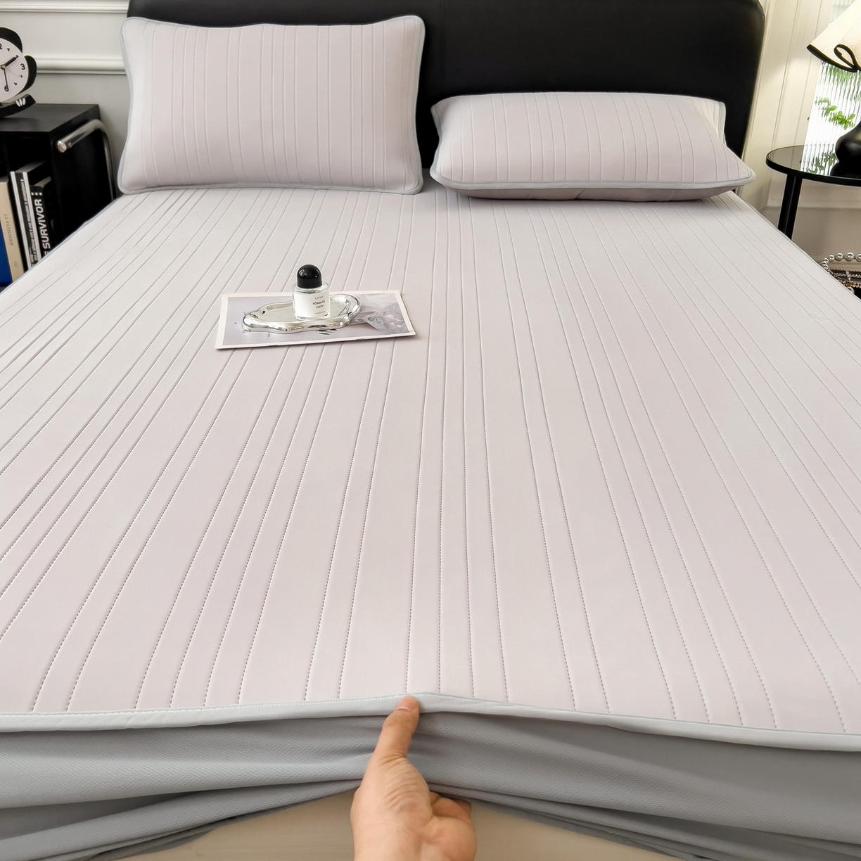 91家纺网 家纺一手货源 找家纺 丝羽坊 2026新款云朵凉感纯色小冰皮软凉席-床笠款 浅灰