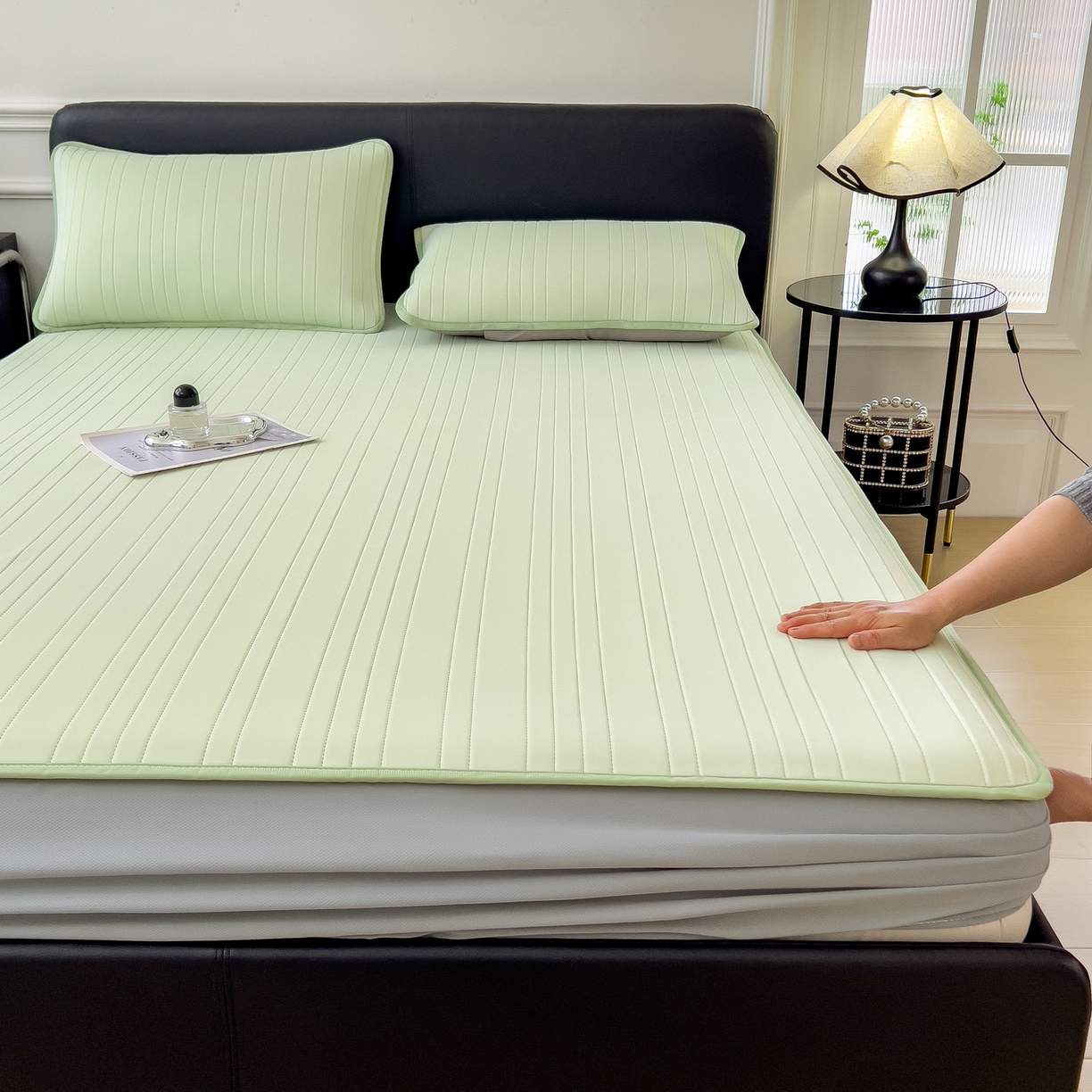 91家纺网 家纺一手货源 找家纺 丝羽坊 2026新款云朵凉感纯色小冰皮软凉席-床笠款 清新绿