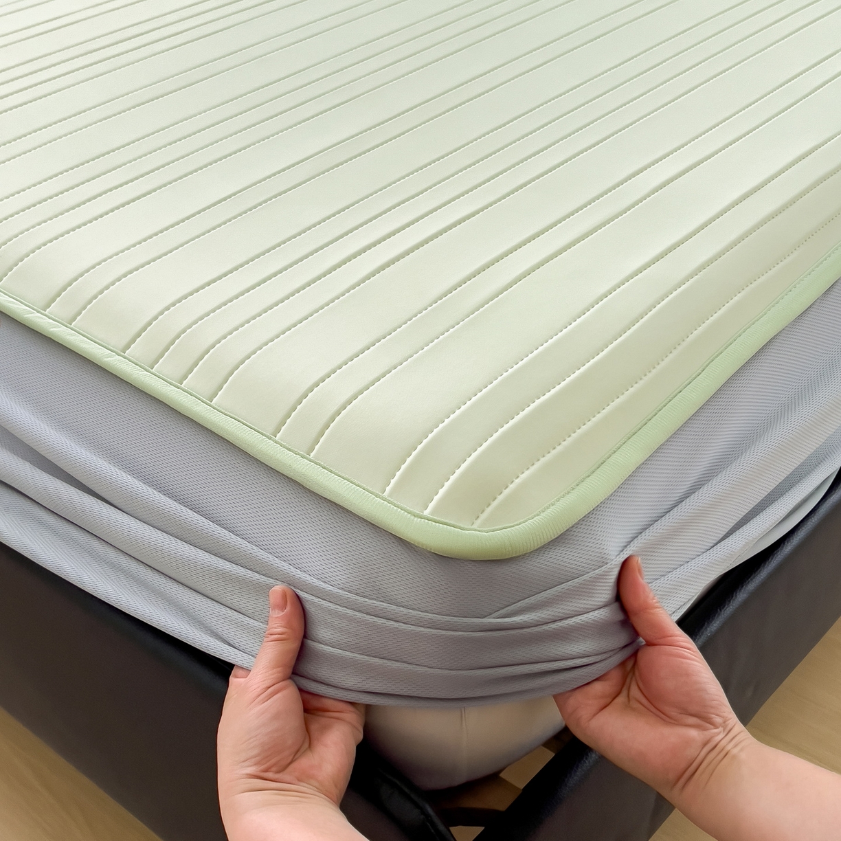 91家纺网 家纺一手货源 找家纺 丝羽坊 2026新款云朵凉感纯色小冰皮软凉席-床笠款 清新绿