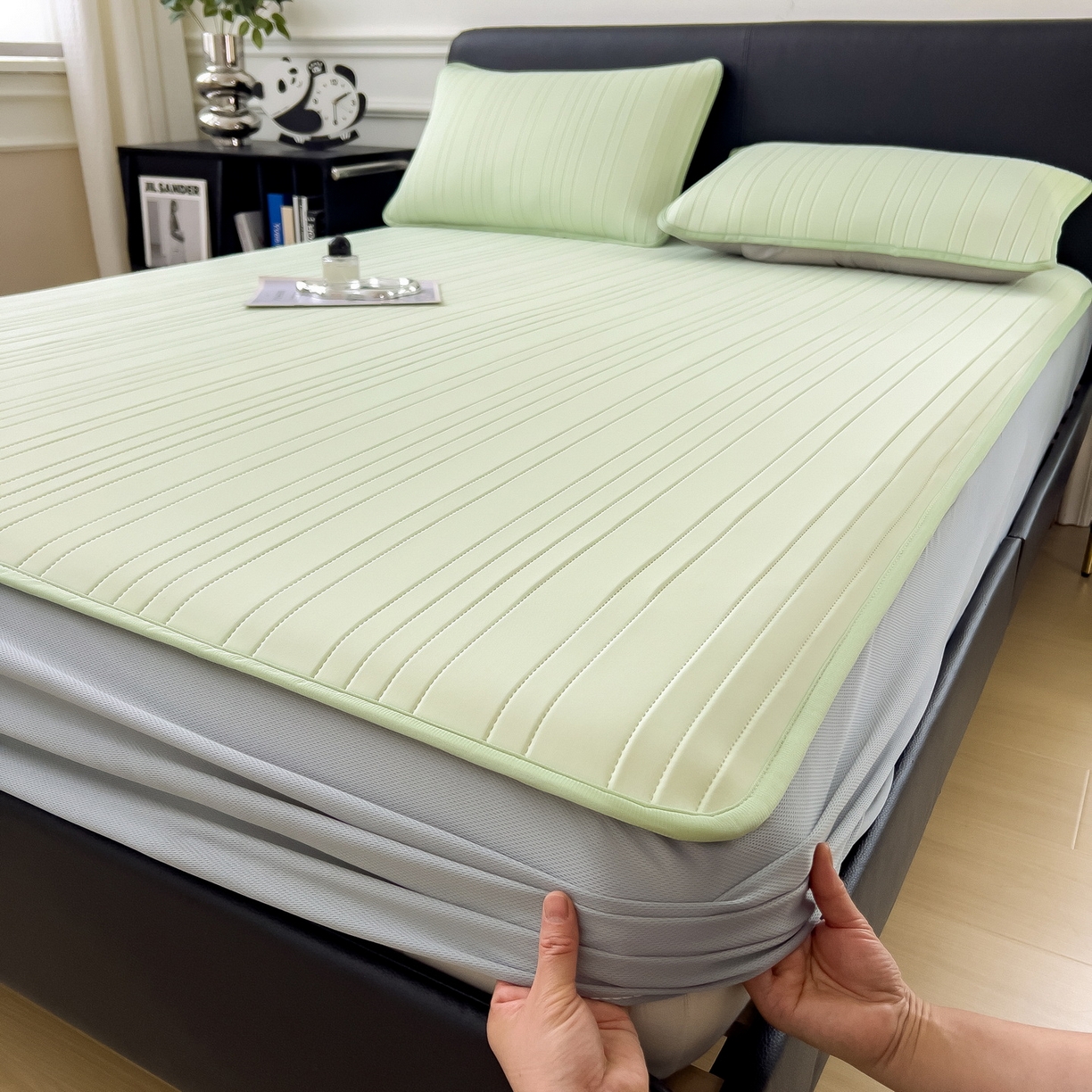 91家纺网 家纺一手货源 找家纺 丝羽坊 2026新款云朵凉感纯色小冰皮软凉席-床笠款 清新绿