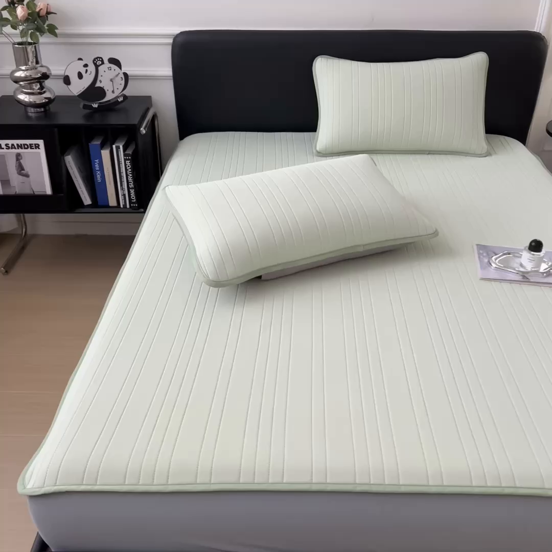 91家纺网 家纺一手货源 找家纺 丝羽坊 2026新款云朵凉感纯色小冰皮软凉席-床笠款 清新绿