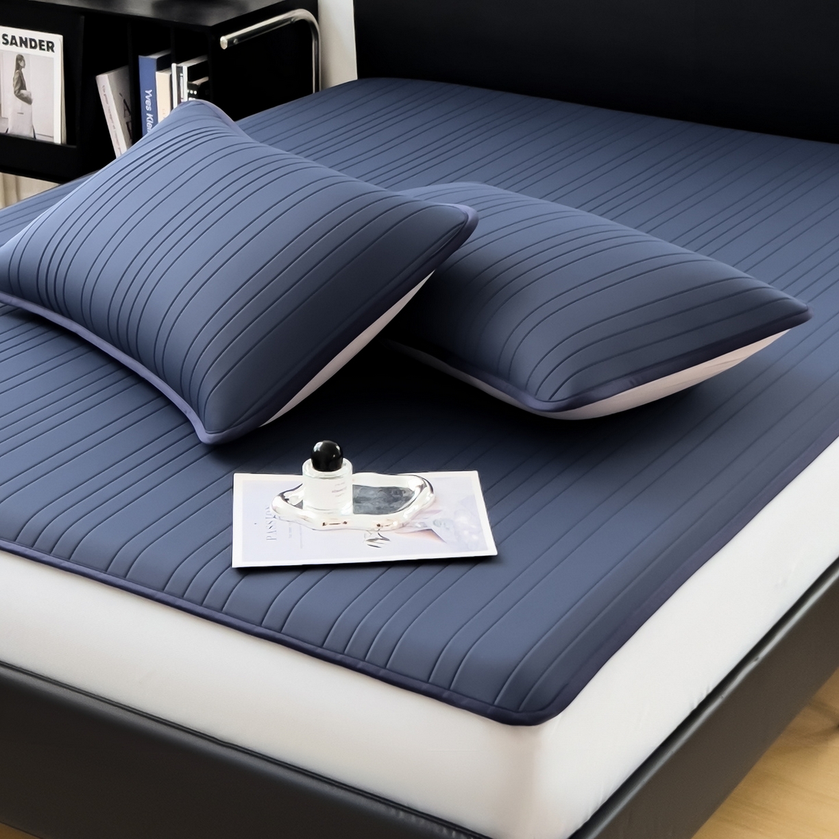 91家纺网 家纺一手货源 找家纺 丝羽坊 2026新款云朵凉感纯色小冰皮软凉席-床笠款 深睡蓝