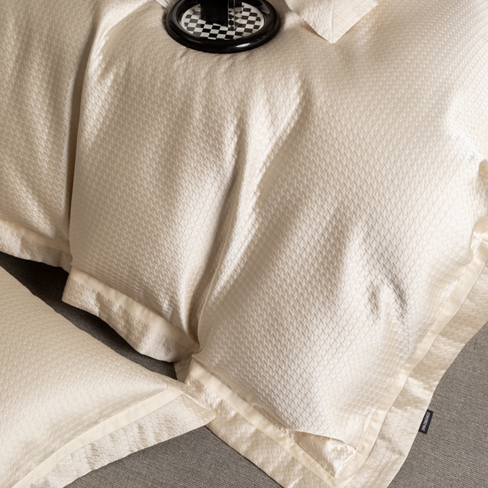 91家纺网 家纺一手货源 找家纺 （总）家居1号家纺 2026新款西西里厚织高精密锦缎提花四件套（全网控价！活动立减券后价格不得低于：标准488元，加大518元！请大家把控利润！严禁内卷！会员优惠10元！）