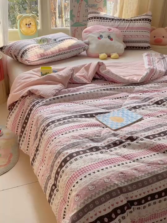 91家纺网 家纺一手货源 找家纺 老帅的工厂店 2026新款A类泡芙棉大豆夏被-费尔岛系列 甜心