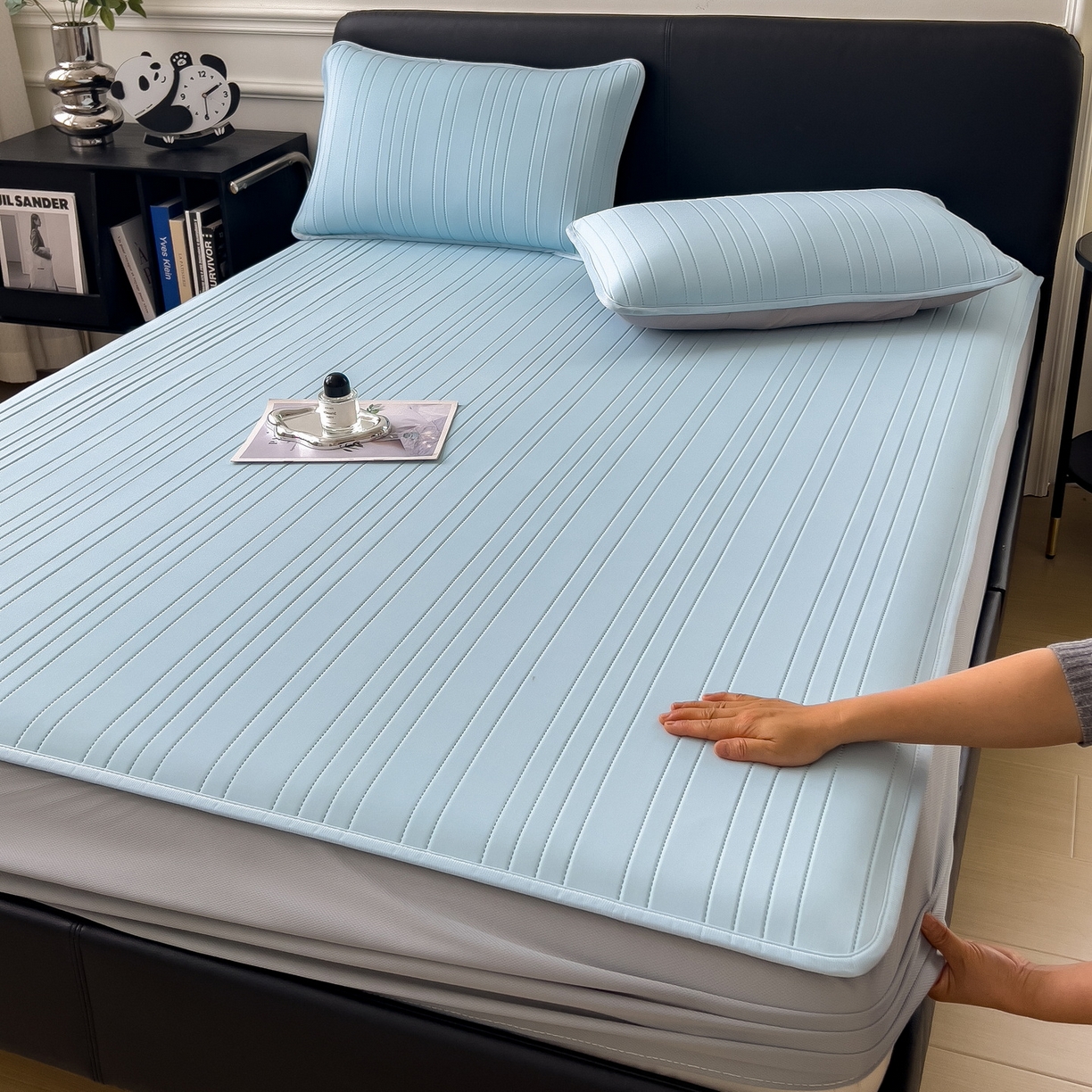 91家纺网 家纺一手货源 找家纺 丝羽坊 2026新款云朵凉感纯色小冰皮软凉席-床笠款 天蓝